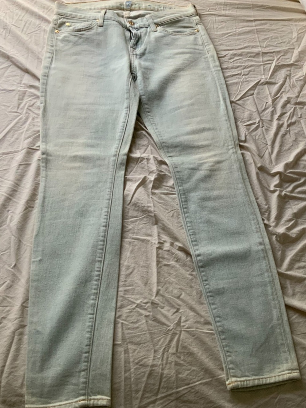 NWOT 7 Seven For All Mankind Skinny jeans In Size 26 Light Washed